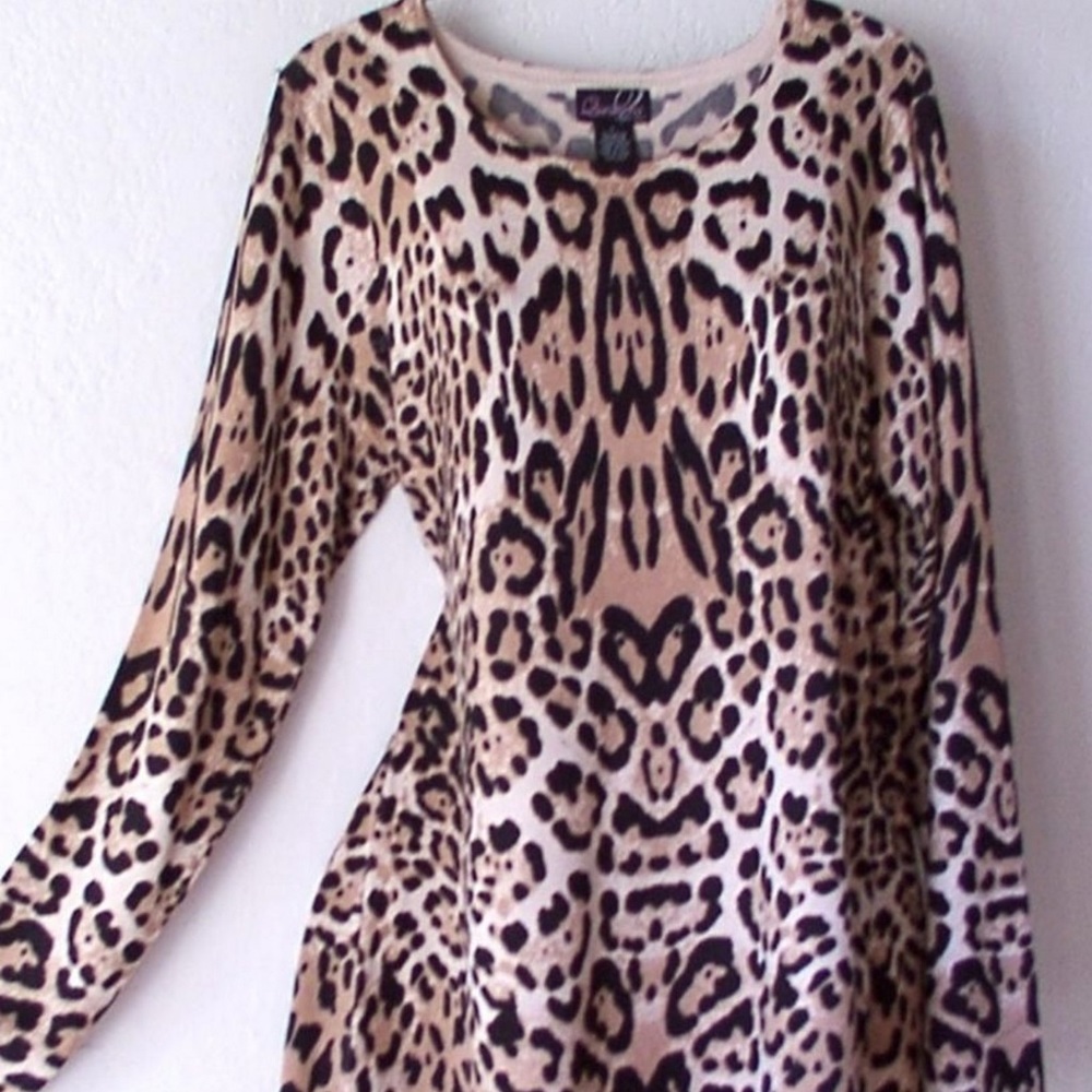 Fun leopard print asymetrical rayon knit tunic NEW